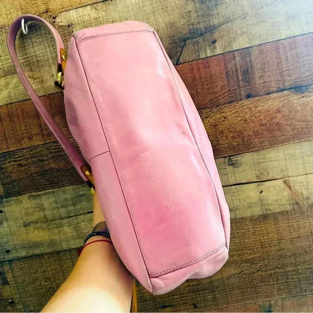 Hobo International Delilah Pink Leather Shoulder Convertible Bag - Picture 7 of 12